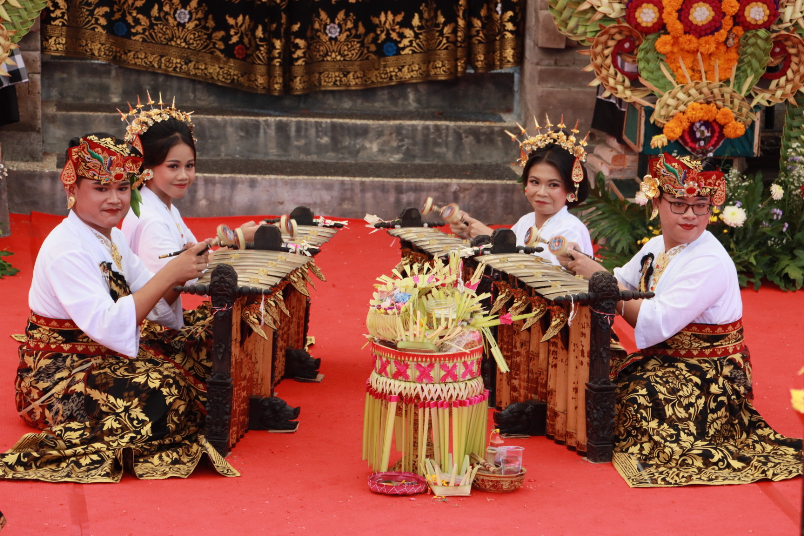 Tampil Ekspresif, Pukau Pengunjung Wimbakara PKB XLVI Walikota Jaya Negara Apresiasi Duta Gender Wayang Denpasar