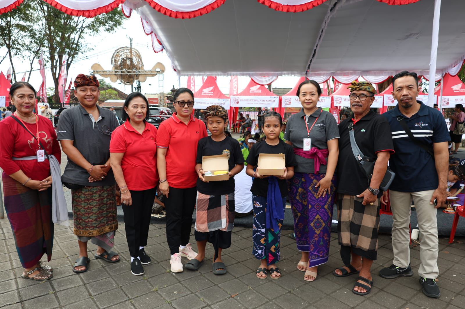 Hadiri Lomba Mewarnai Festival Seni Budaya Kelurahan Sumerta Ketua TP PKK Ny. Antari Jaya Negara Beri Apresiasi, Jadi Ruang Kreatifitas dan Edukasi
