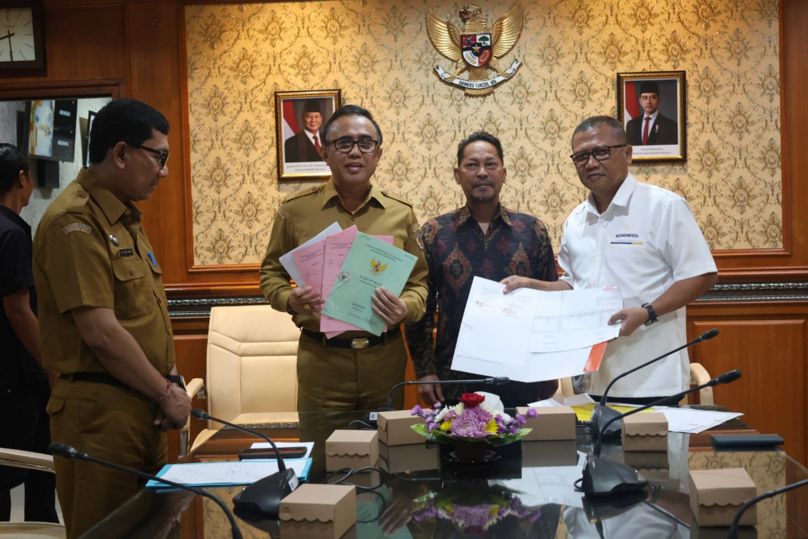 Pemkot Denpasar Terima Hibah Tanah Bangunan Kantor Pemerintah dari Kementerian Keuangan Bentuk Sinergi Dengan Pusat Perkuat Pelayanan Publik Kepada Masyarakat 