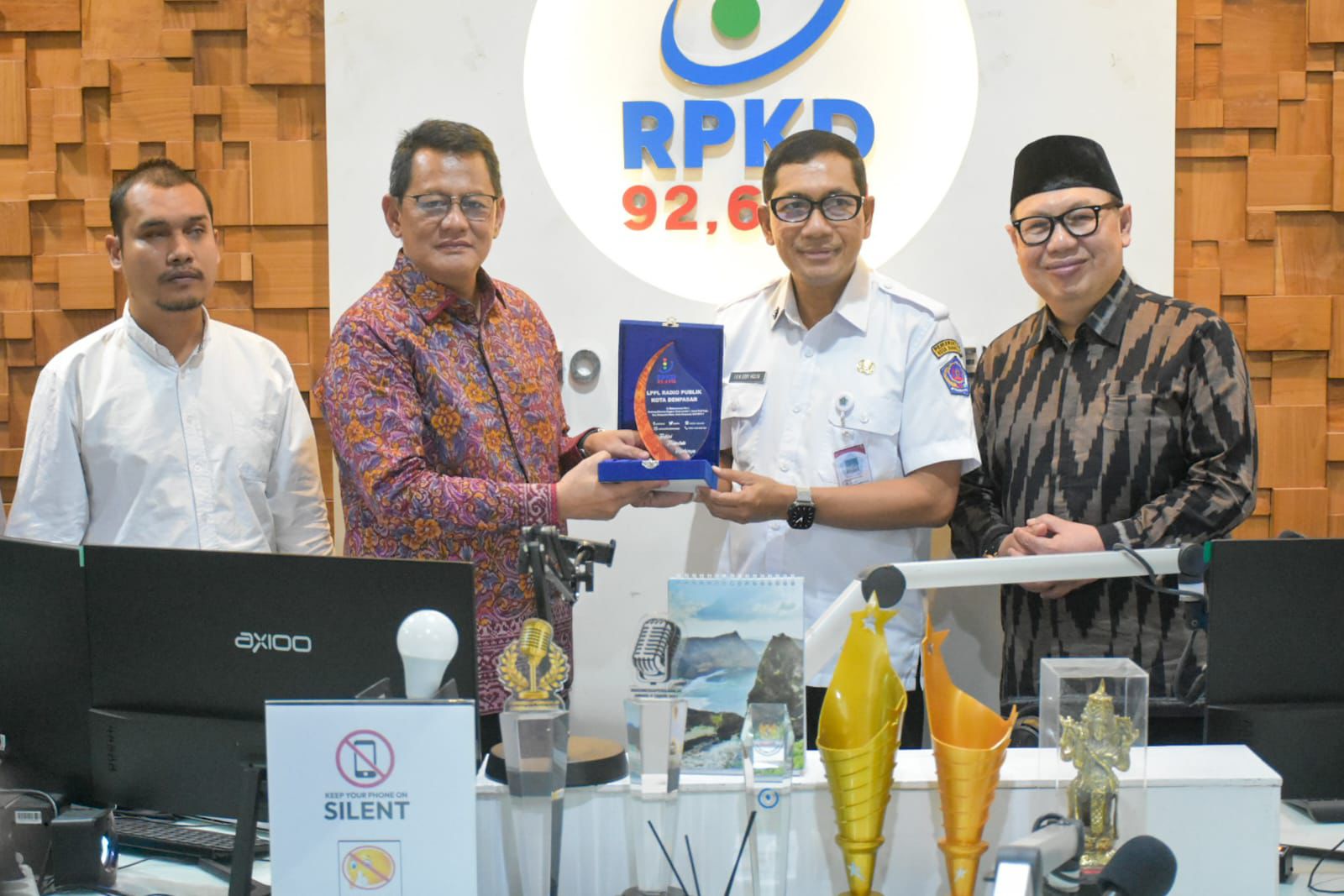 Sukses Raih Penghargaan Top 45 Inovasi Pelayanan Publik, RPKD Ditinjau Deputi Kemenpan RB Sebagai Praktik Baik Radio Inklusi. 