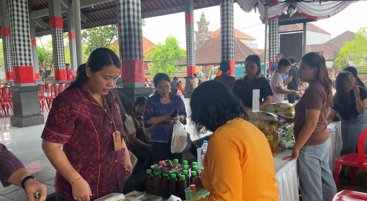Peringati Hari Kartini Pemkot Denpasar Gelar Bazar Pangan, Jaga Stabilitas Harga dan Kendalikan Inflasi