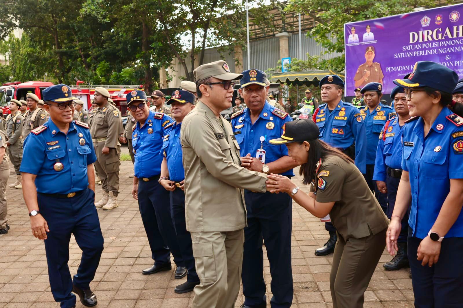 Pimpin Apel Hut Satpol PP, Satlinmas dan Pemadam Kebakaran,  Jaya Negara Apresiasi Peran Satpol PP, Satlinmas dan Pemadam Kebakaran Dalam Pelayanan Masyarakat. 
