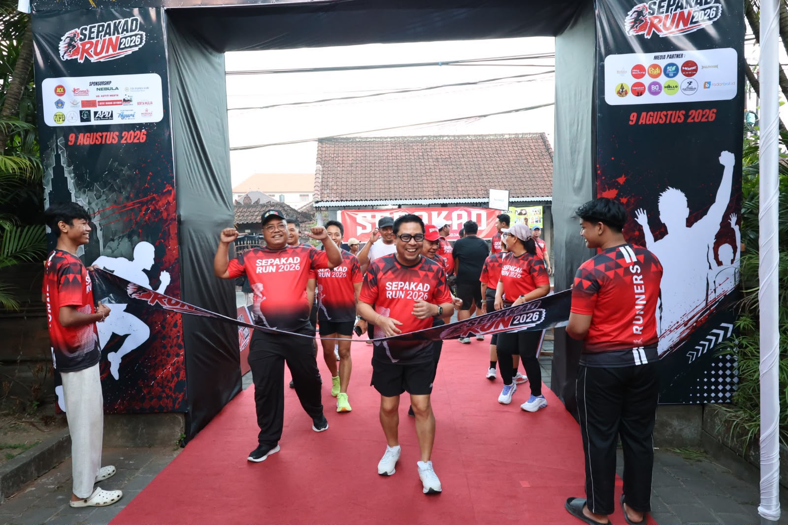 Wawali Arya Wibawa Lepas Sepakad Run 2026, Gemakan Gaya Hidup Sehat, Bangun Kebersamaan di Padangsambian Kaja.