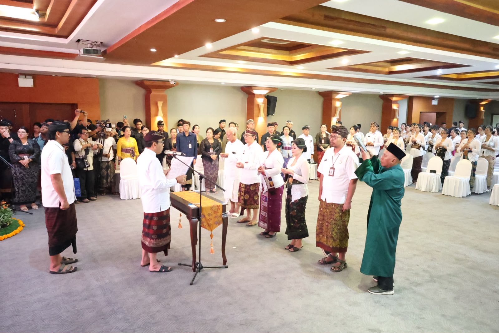 Wali Kota Jaya Negara Lantik Pejabat Pimpinan Tinggi Pratama, Administrator dan Pengawasa,   Tekankan Inovasi, Digitalisasi dan Integritas untuk Pelayanan Publik Menuju Kesejahteraan Masyarakat. 