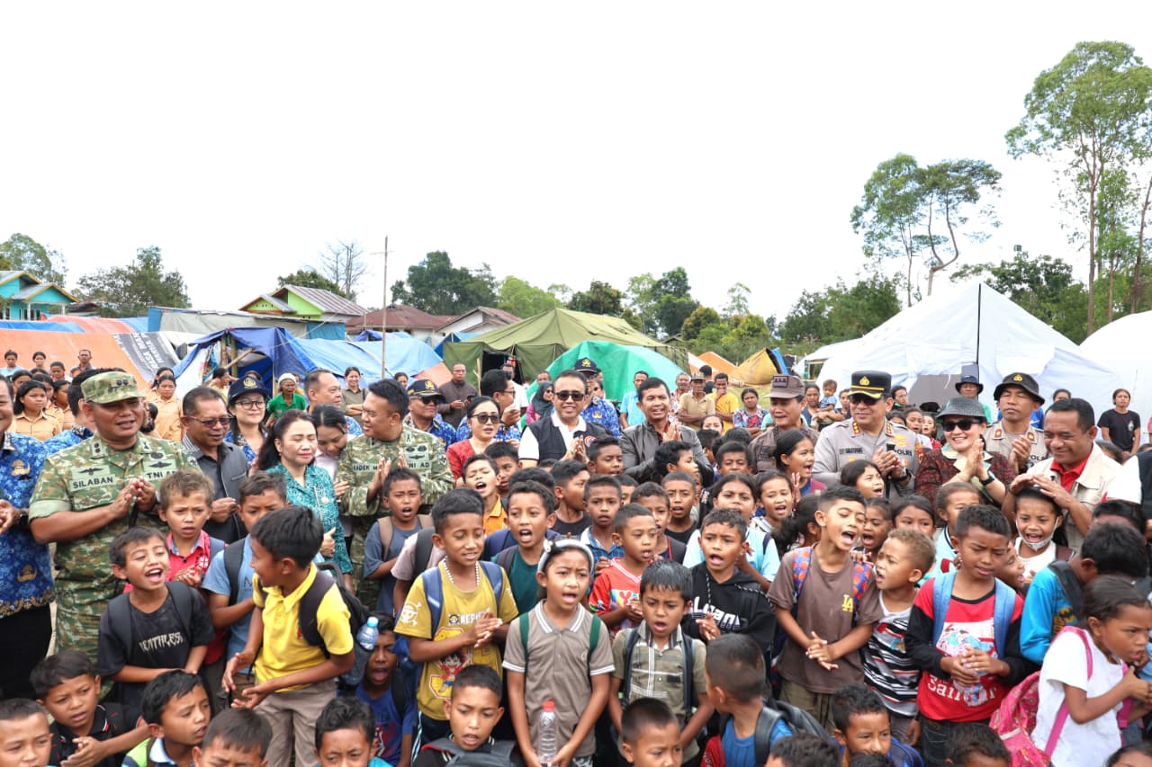 Wujud Solidaritas Antardaerah, Pemkot Denpasar Bersama Forkopimda Salurkan Bantuan Untuk Korban Gempa di Manggarai 