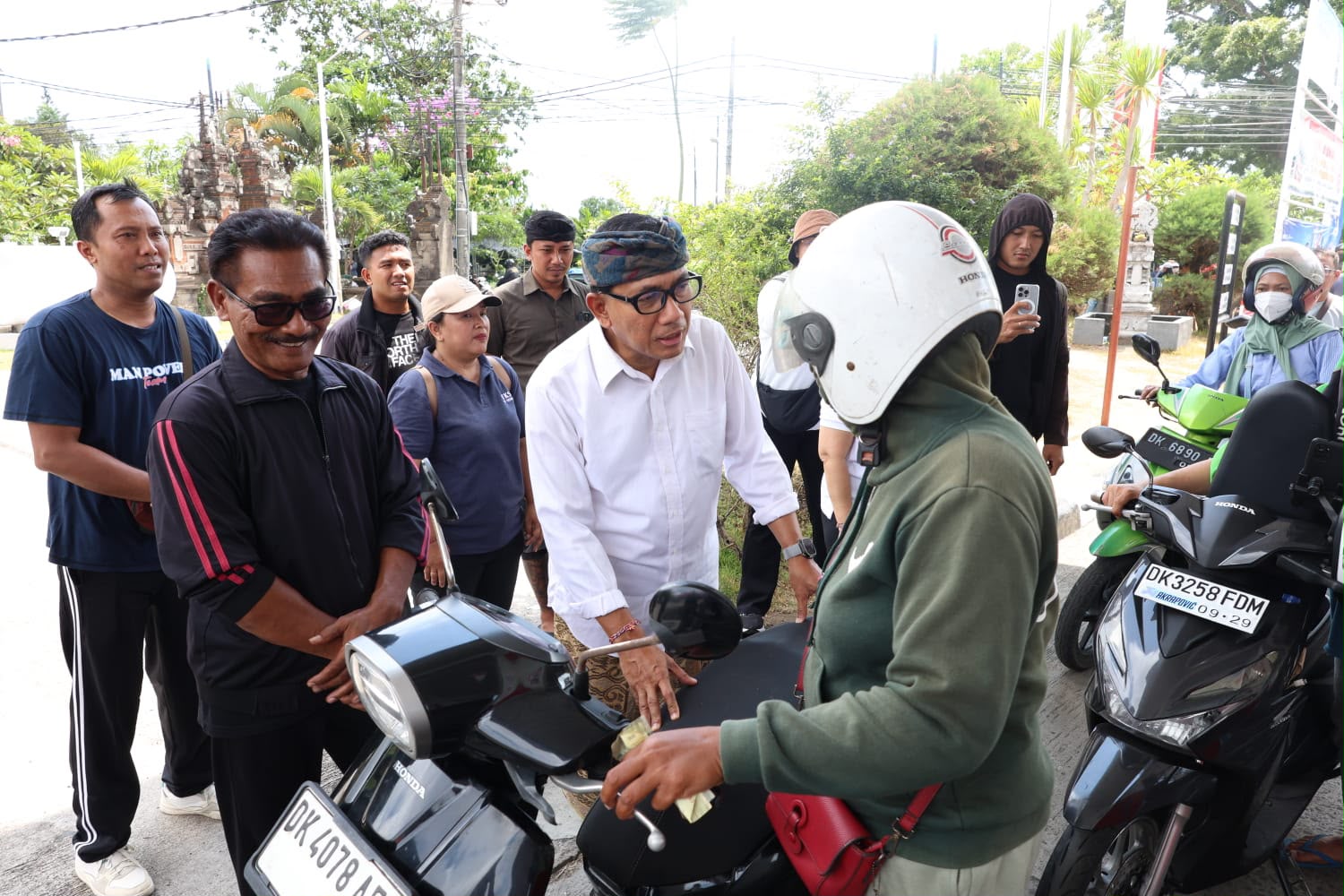 Gambar 2